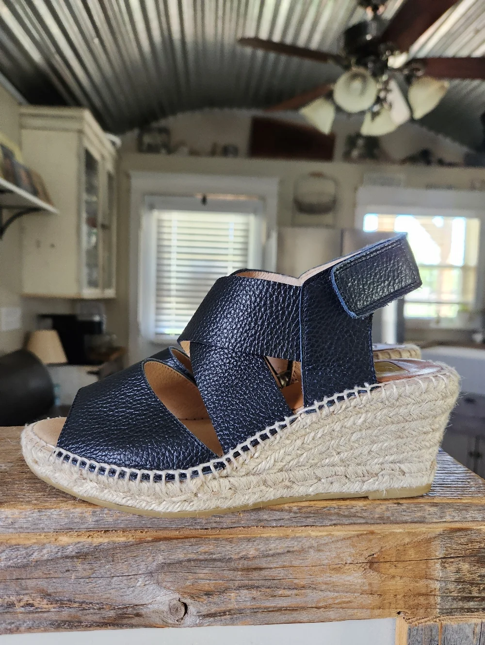 Kanna Leather Espadrille Wedges Size 8